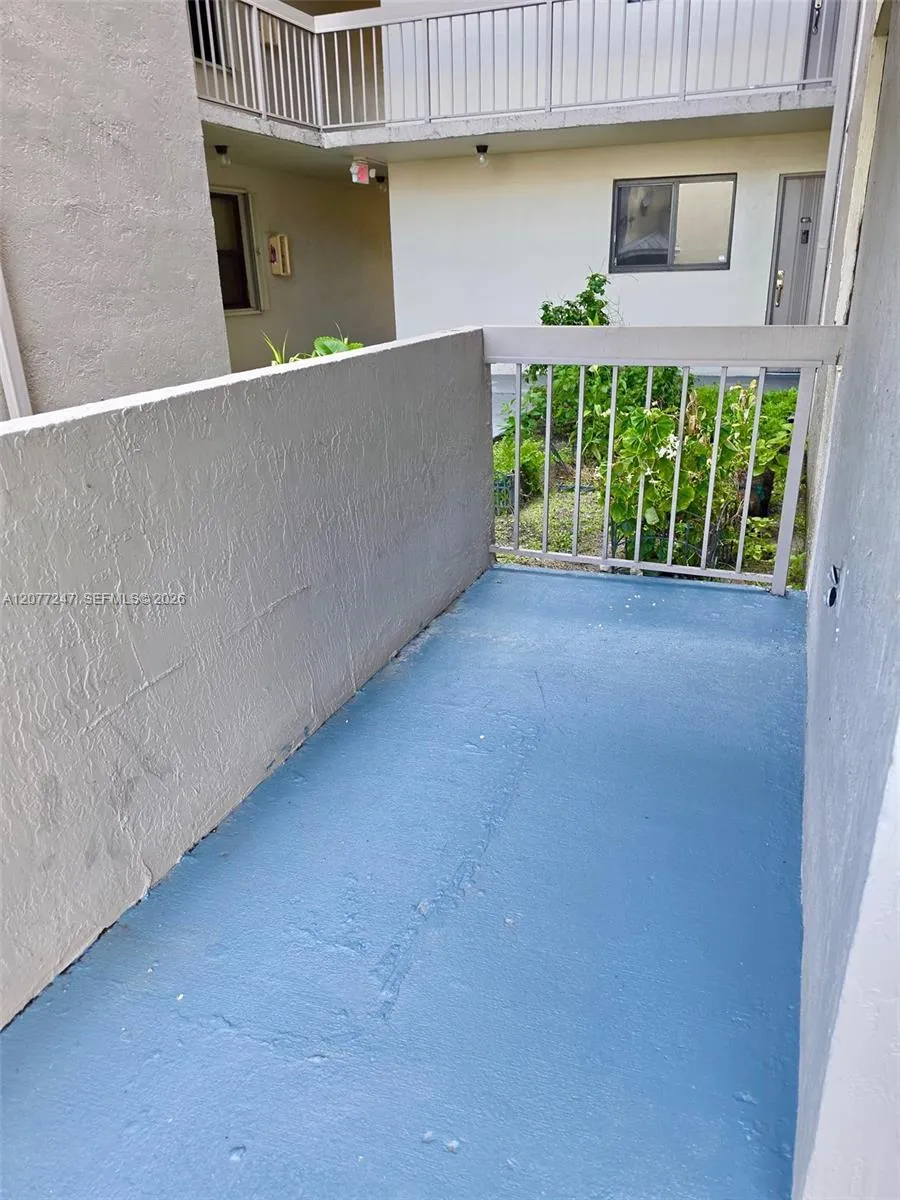 1121 SW 122nd Ave #107-2 Miami, FL 33184