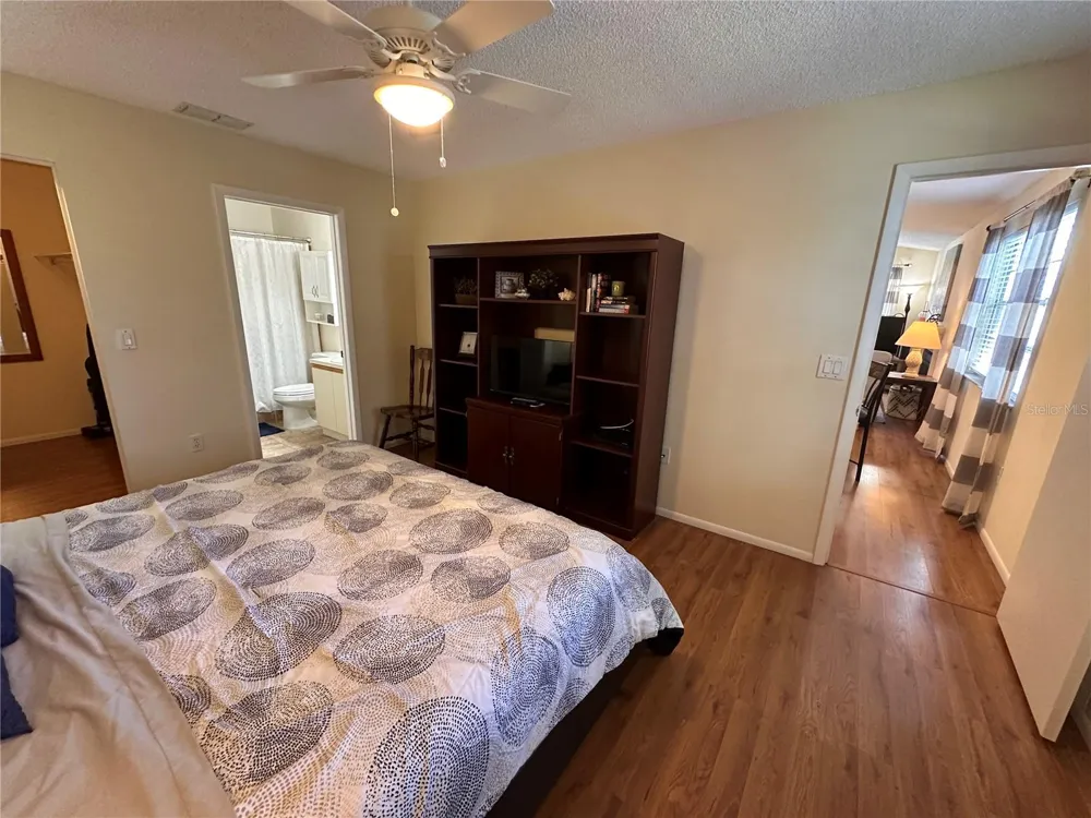 3869 59TH AVENUE W #3869 Bradenton, FL 34210
