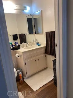 9913 Karmont Avenue South Gate, CA 90280