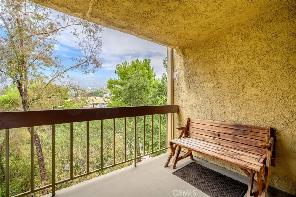 3481 Stancrest Drive #206 Glendale, CA 91208