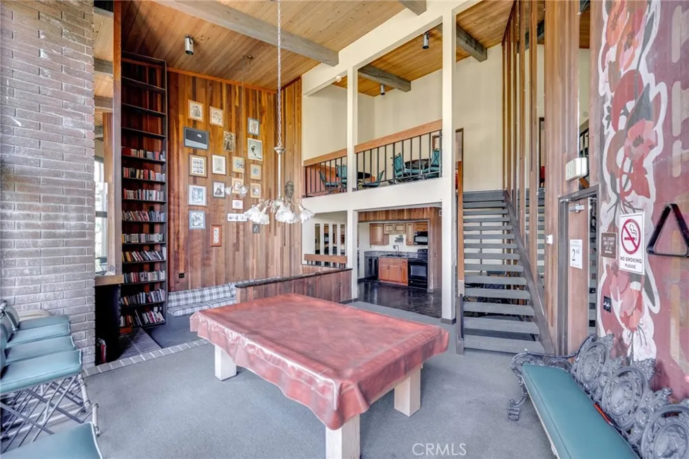 3481 Stancrest Drive #206 Glendale, CA 91208