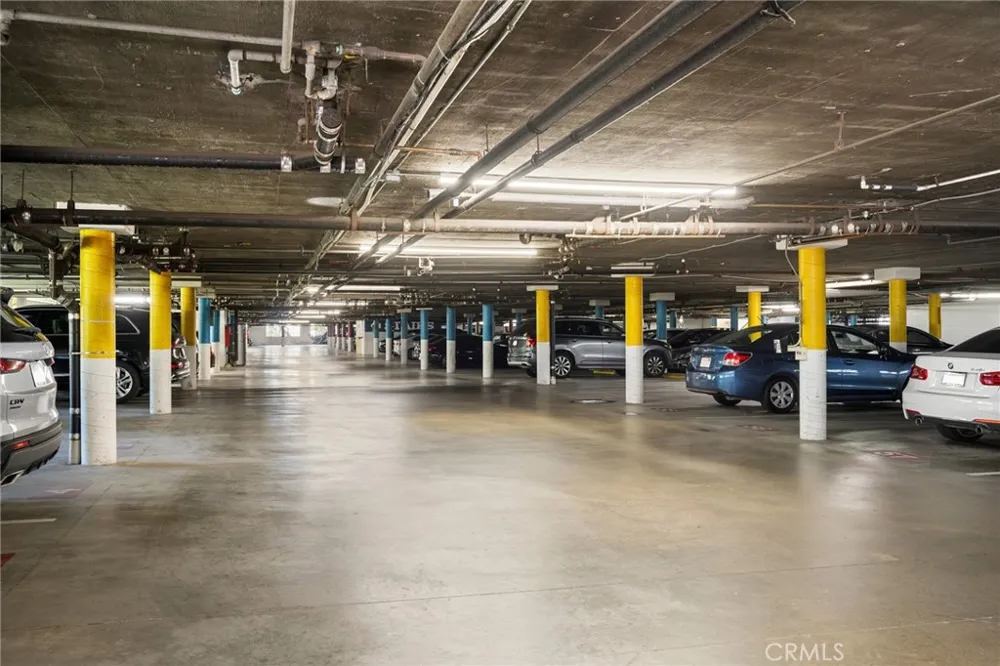 3481 Stancrest Drive #206 Glendale, CA 91208