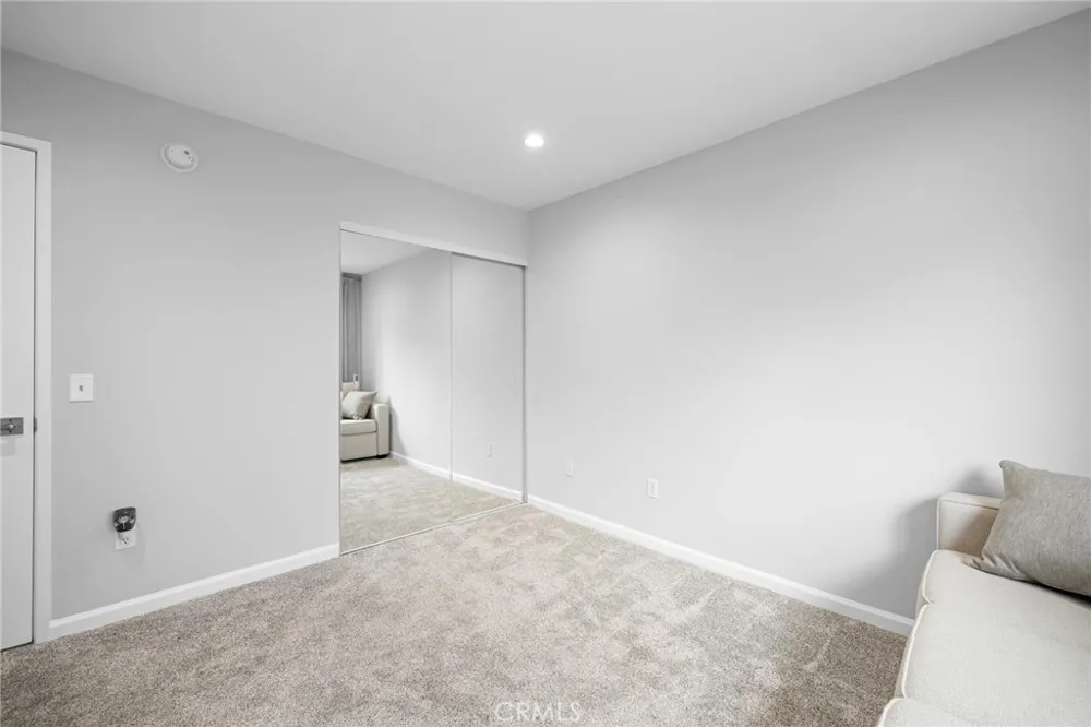 3481 Stancrest Drive #206 Glendale, CA 91208