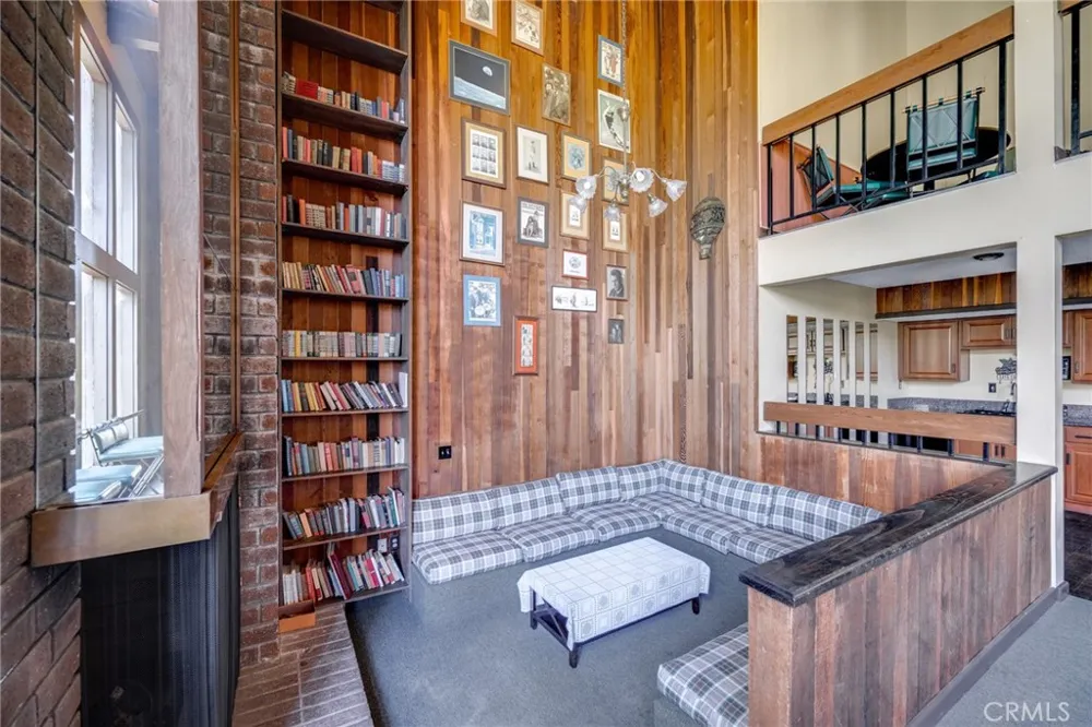 3481 Stancrest Drive #206 Glendale, CA 91208