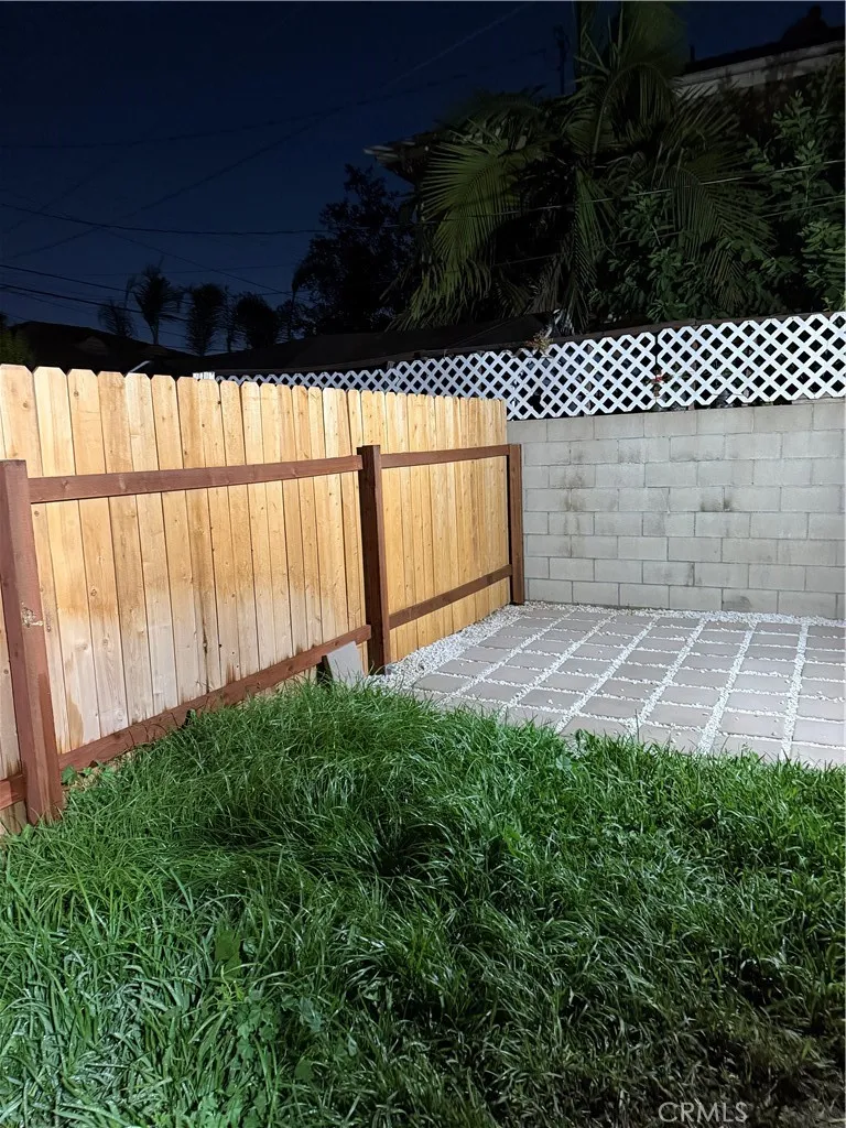 8995 Alexander South Gate, CA 90280