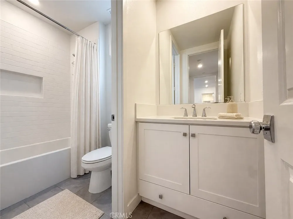 107 Sash Irvine, CA 92618