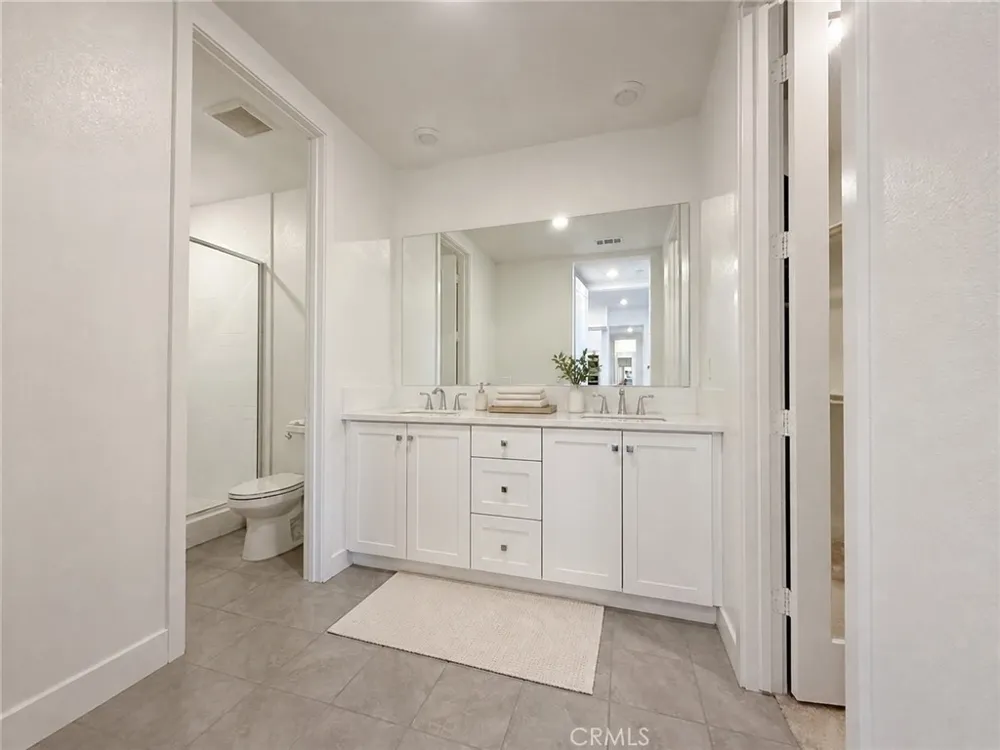 107 Sash Irvine, CA 92618