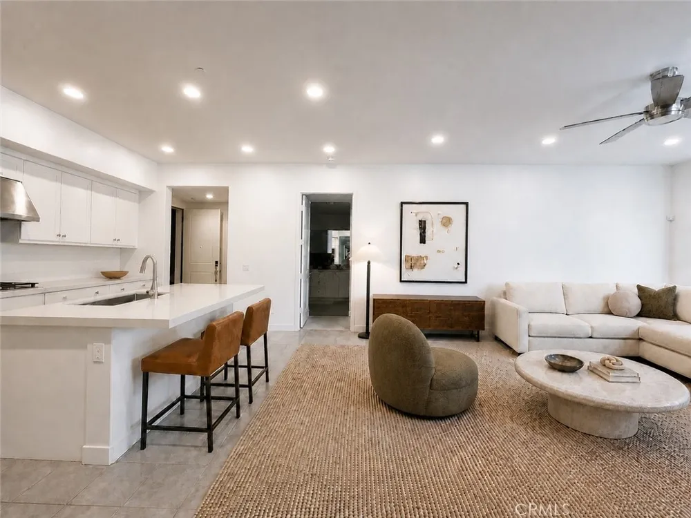 107 Sash Irvine, CA 92618