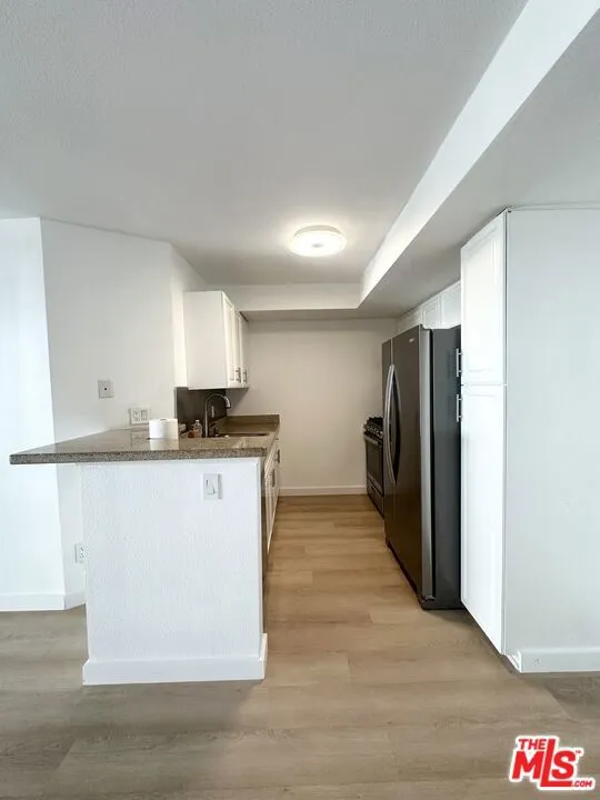 21400 Burbank Boulevard #202 Woodland Hills, CA 91367