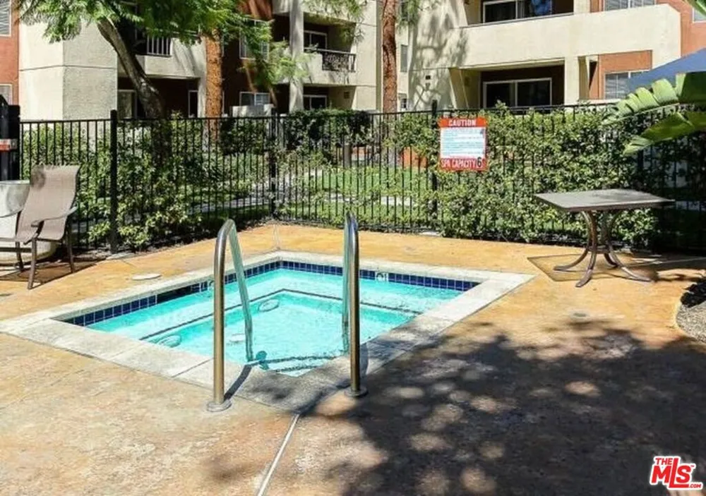 21400 Burbank Boulevard #202 Woodland Hills, CA 91367