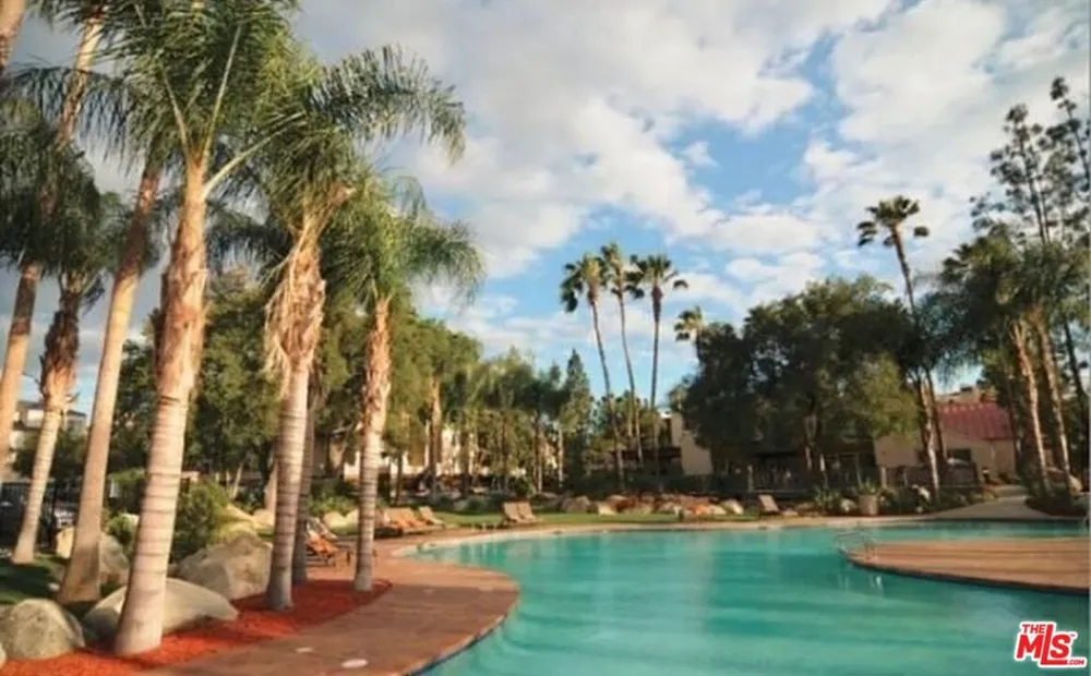 21400 Burbank Boulevard #202 Woodland Hills, CA 91367