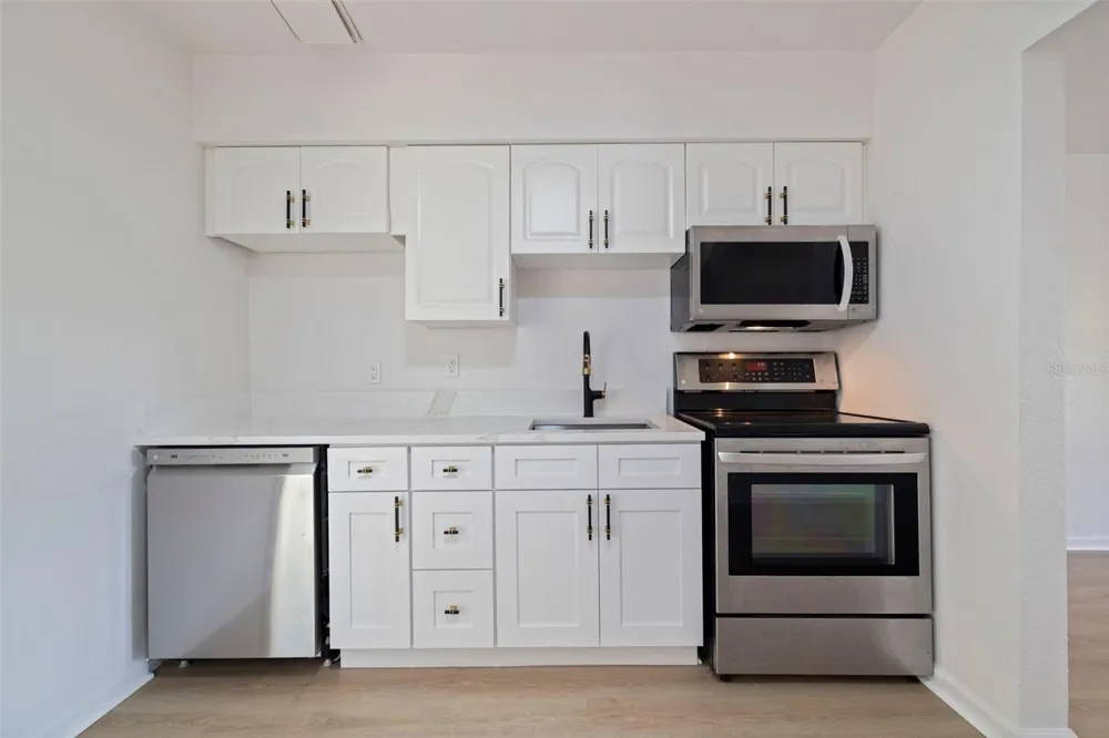 5392 44TH AVENUE St Petersburg, FL 33709