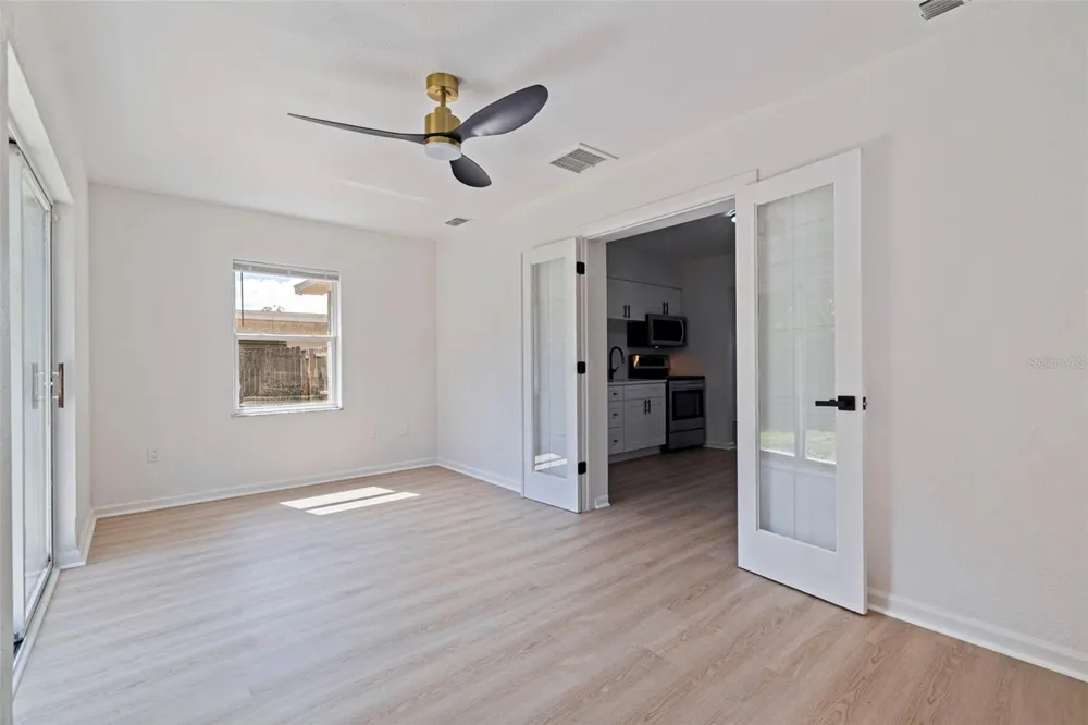 5392 44TH AVENUE St Petersburg, FL 33709