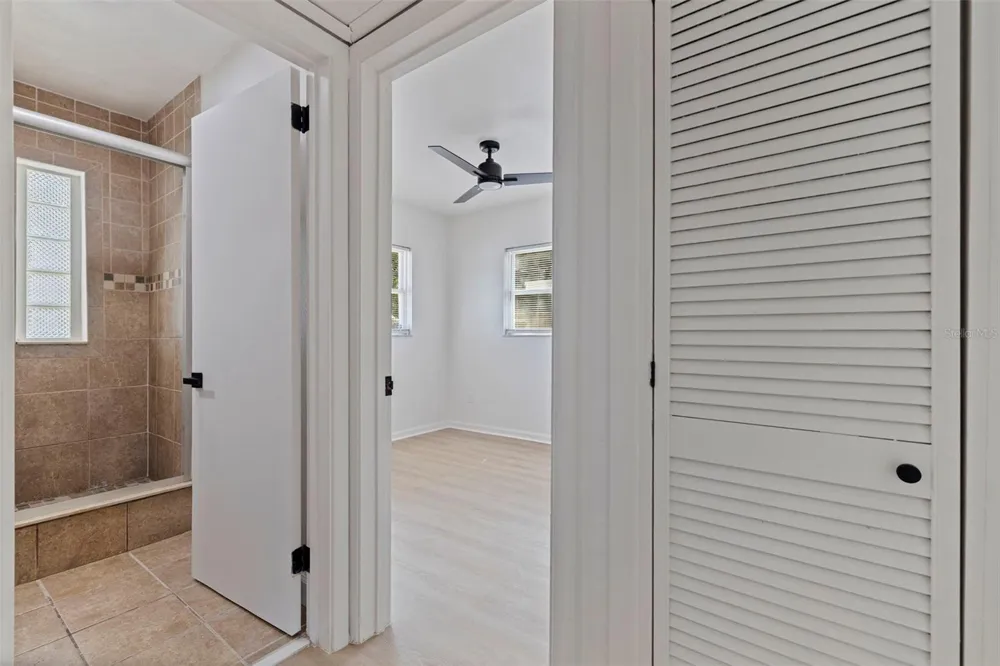 5392 44TH AVENUE St Petersburg, FL 33709