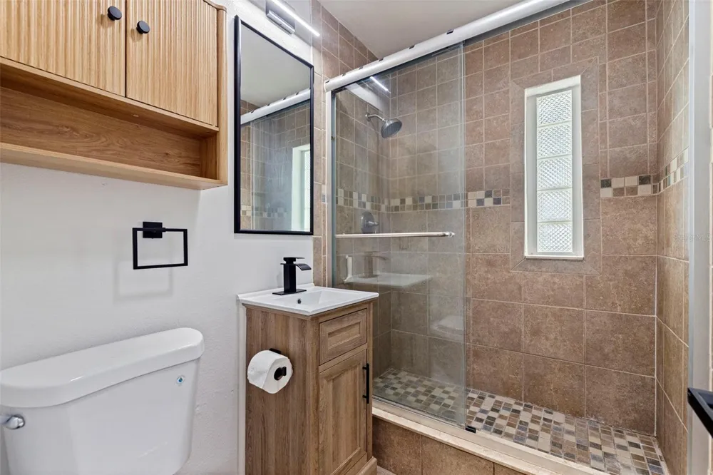 5392 44TH AVENUE St Petersburg, FL 33709