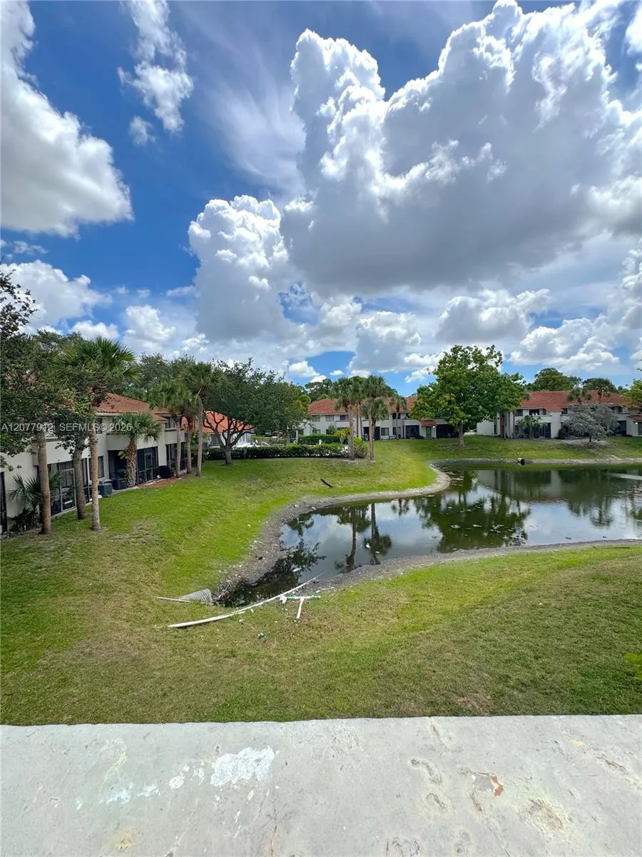 3287 Coral Lake Dr #3287 Coral Springs, FL 33065