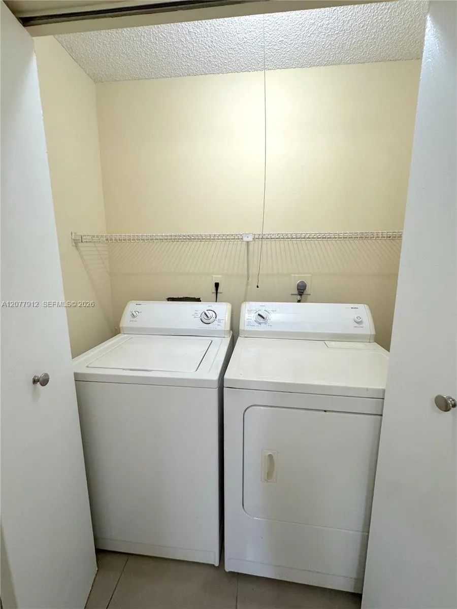 3287 Coral Lake Dr #3287 Coral Springs, FL 33065