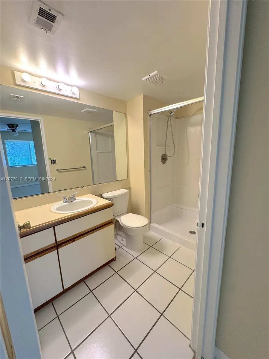 3287 Coral Lake Dr #3287 Coral Springs, FL 33065