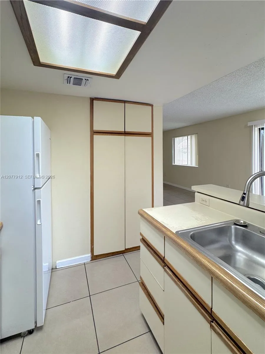 3287 Coral Lake Dr #3287 Coral Springs, FL 33065