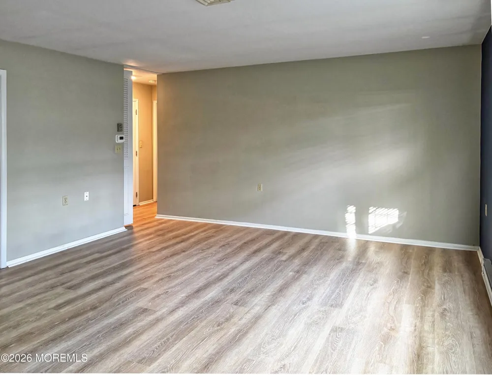 801 Balmoral Court Lakewood, NJ 08701
