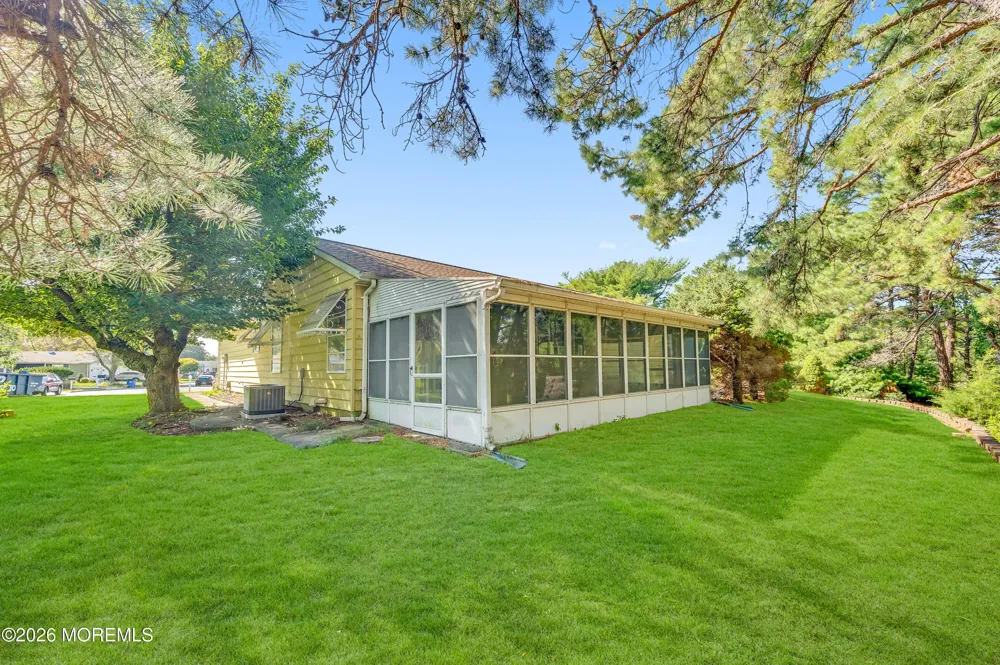 9 San Carlos Court Toms River, NJ 08757