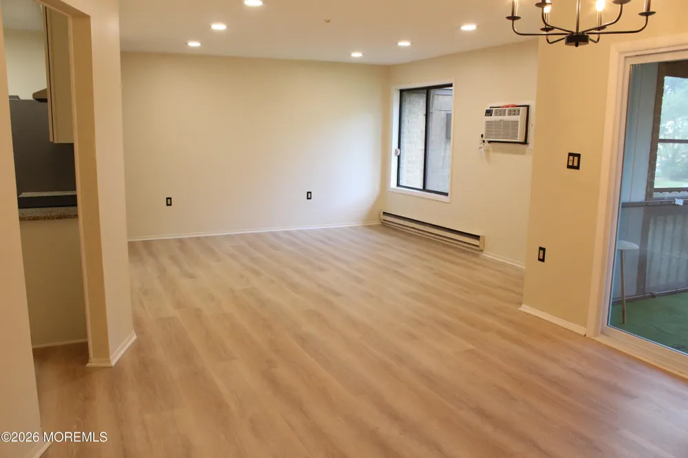 7 Pine Cluster Circle #J Manalapan, NJ 07726