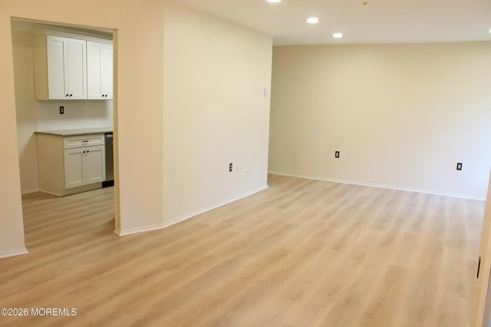 7 Pine Cluster Circle #J Manalapan, NJ 07726