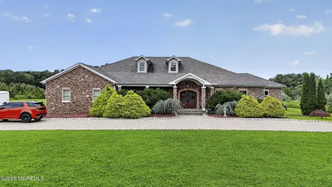 33 Parkside Way