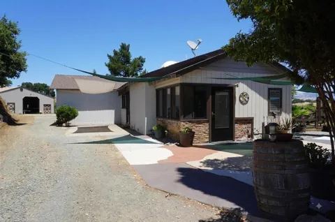 16155 De Witt