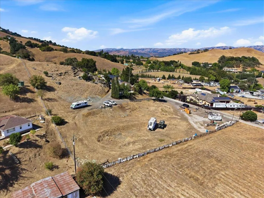 16155 De Witt Morgan Hill, CA 95037