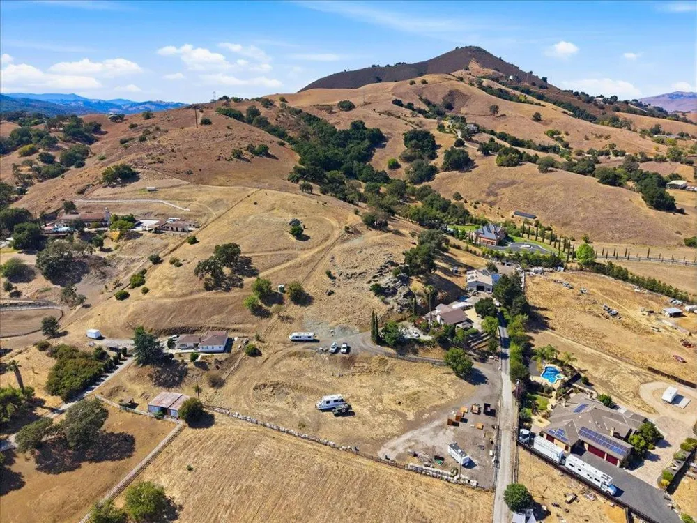16155 De Witt Morgan Hill, CA 95037