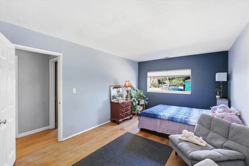 16155 De Witt Morgan Hill, CA 95037