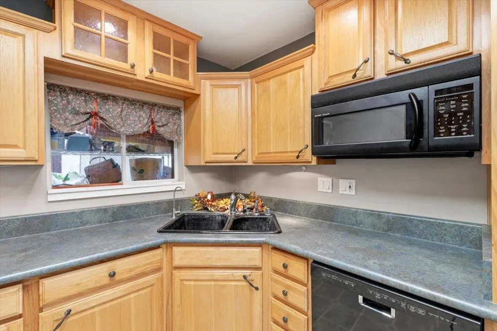 16155 De Witt Morgan Hill, CA 95037