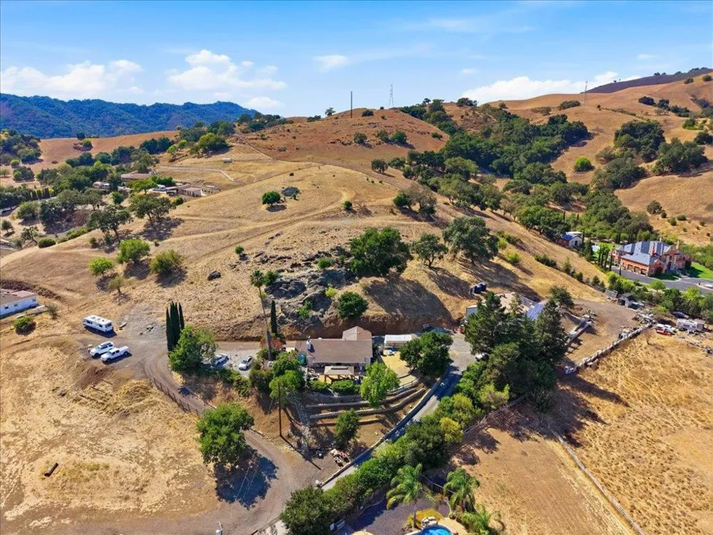 16155 De Witt Morgan Hill, CA 95037