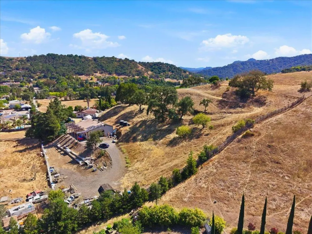 16155 De Witt Morgan Hill, CA 95037