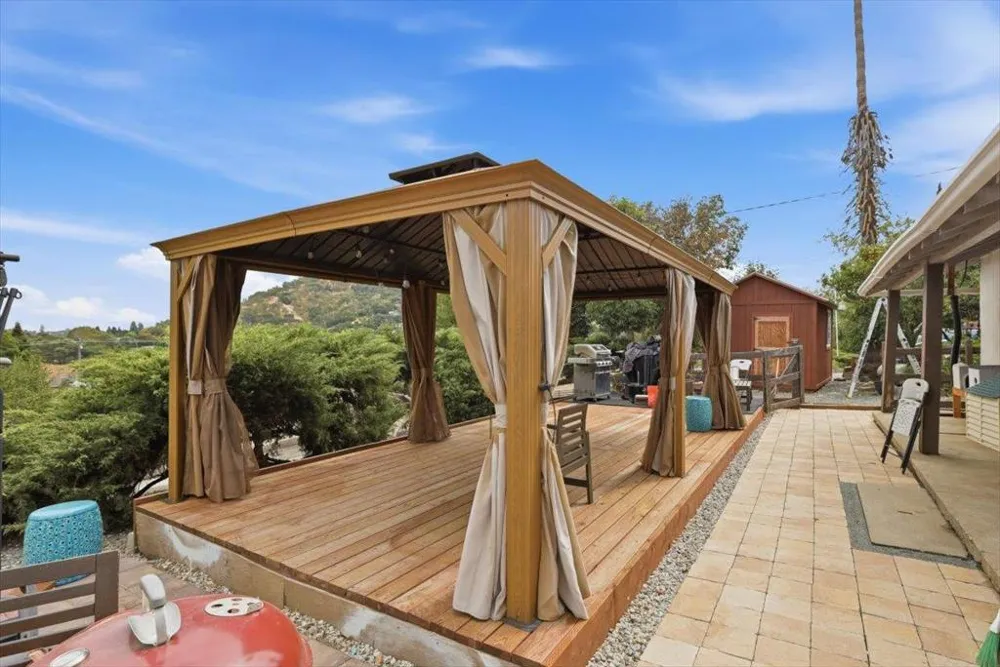 16155 De Witt Morgan Hill, CA 95037