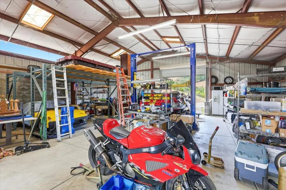 16155 De Witt Morgan Hill, CA 95037