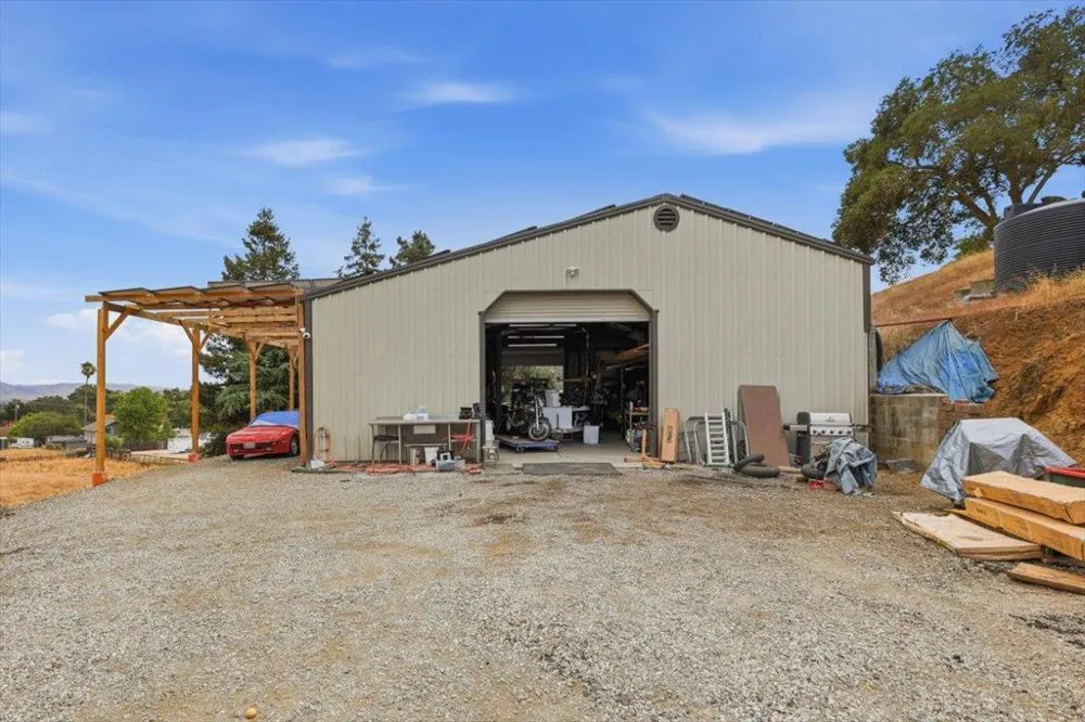 16155 De Witt Morgan Hill, CA 95037