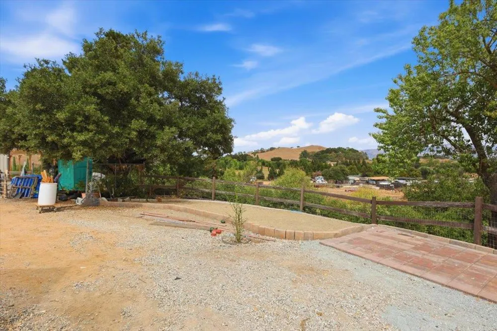 16155 De Witt Morgan Hill, CA 95037