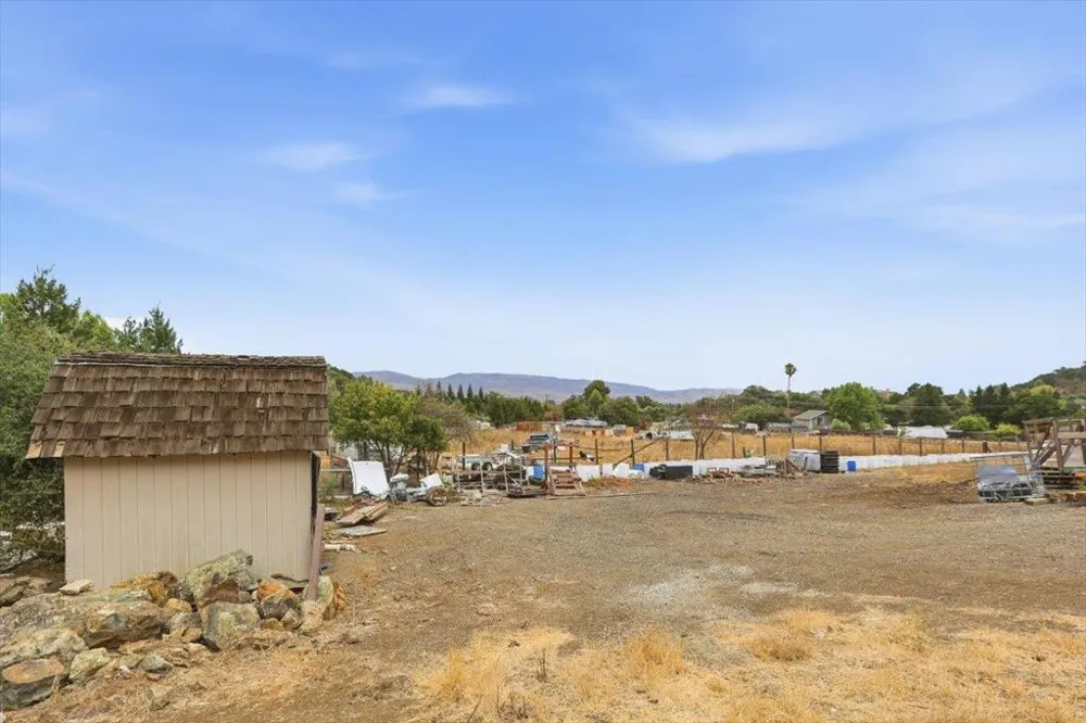 16155 De Witt Morgan Hill, CA 95037