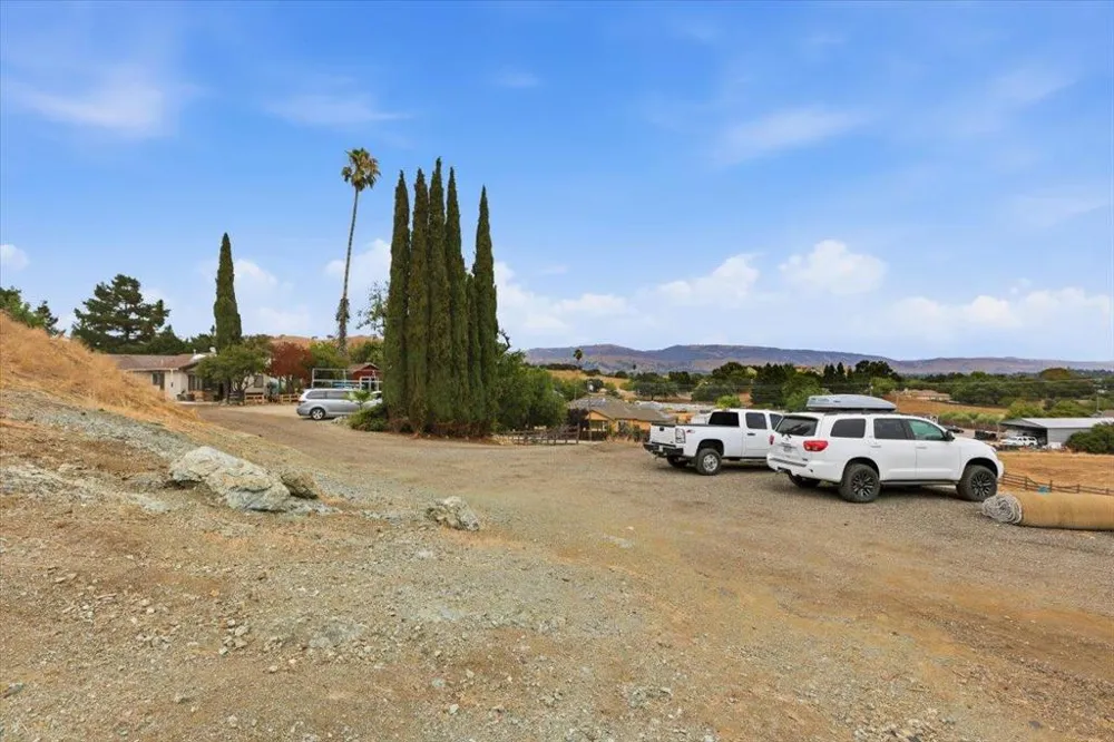 16155 De Witt Morgan Hill, CA 95037
