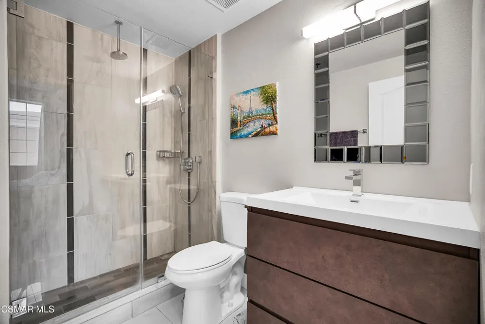 4348 Mammoth Avenue #203 Sherman Oaks, CA 91423