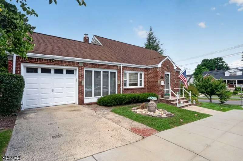 129 Belmohr St Belleville, NJ 07109
