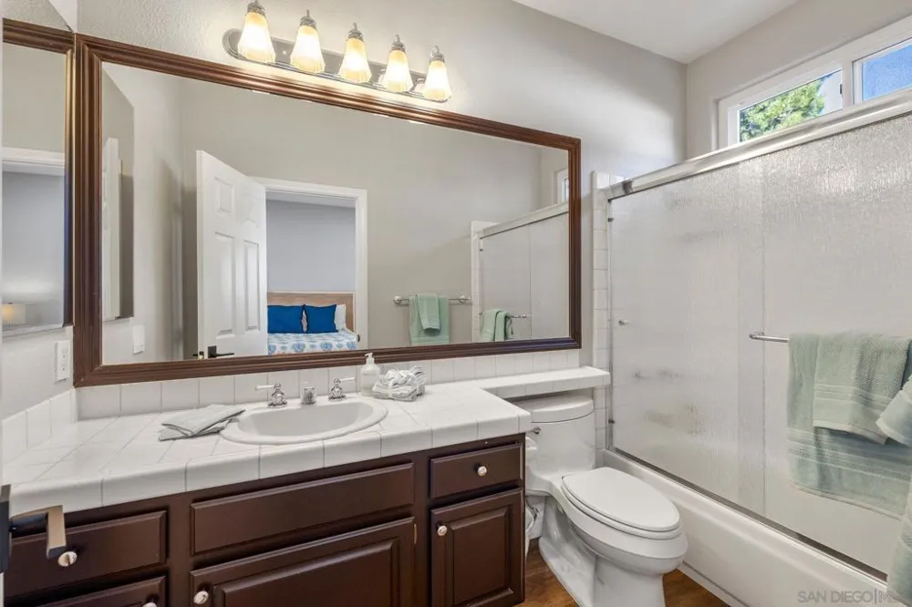 1350 Lupine Hills Vista, CA 92081