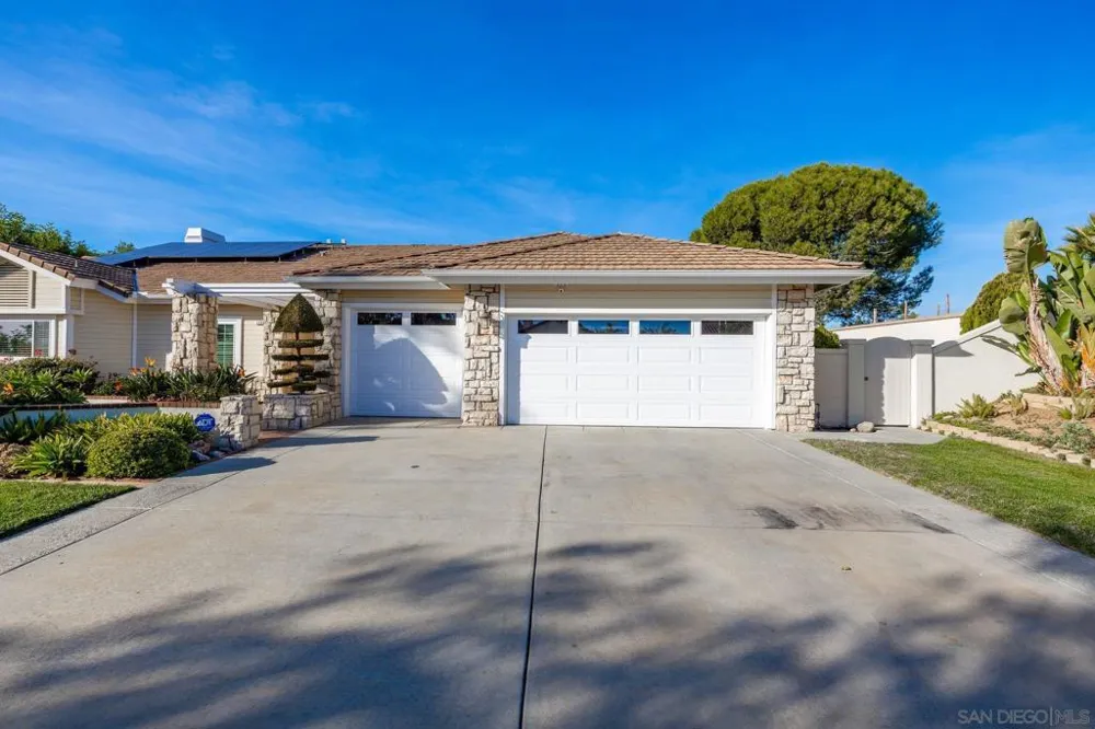 1350 Lupine Hills Vista, CA 92081