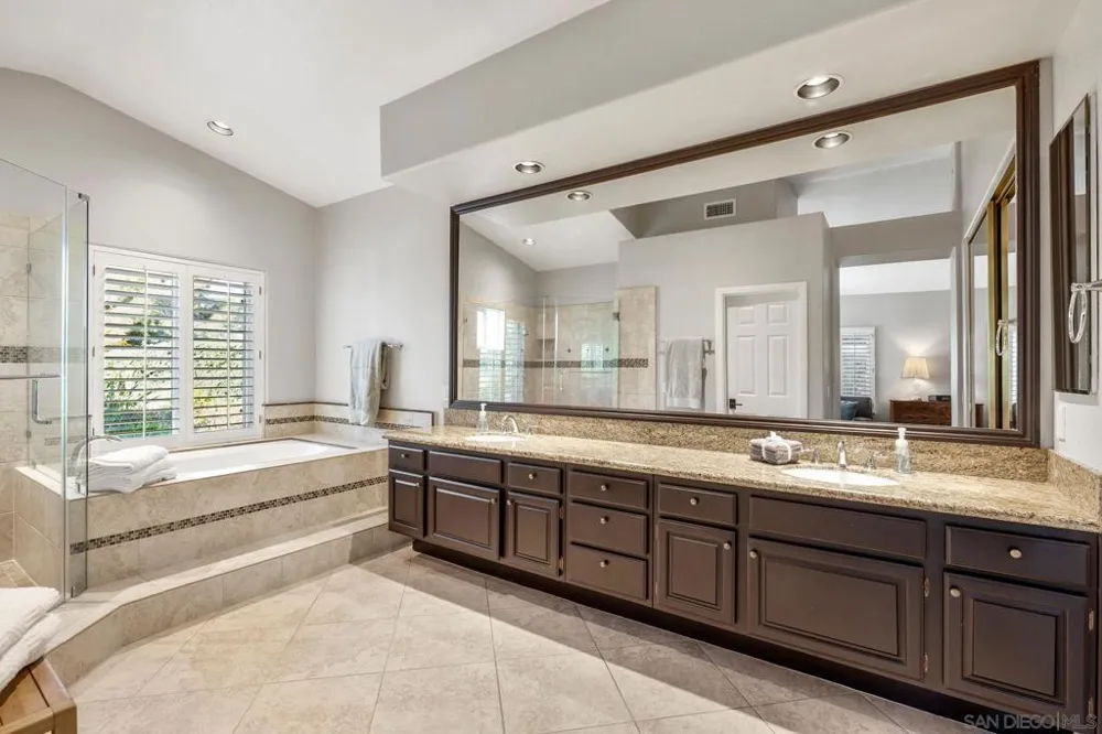 1350 Lupine Hills Vista, CA 92081