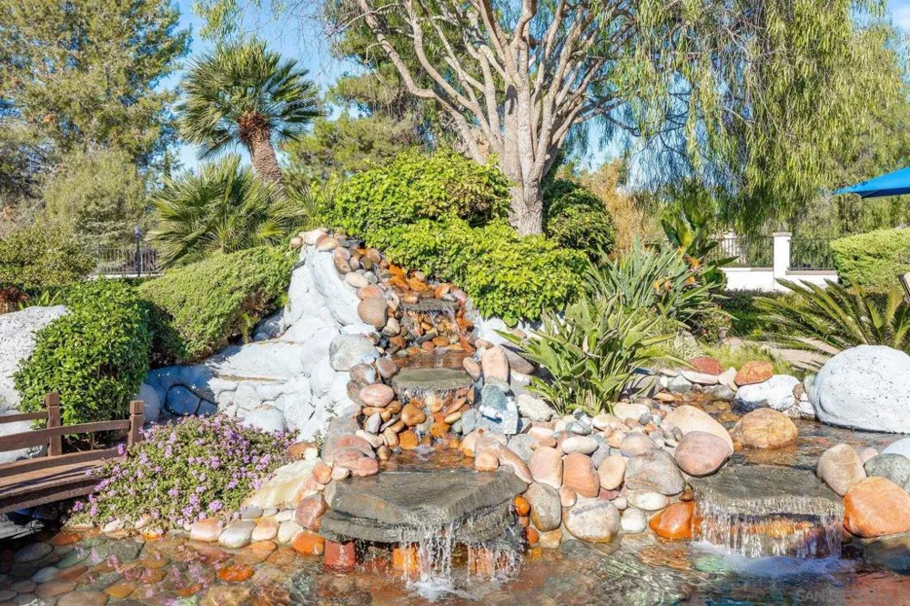 1350 Lupine Hills Vista, CA 92081