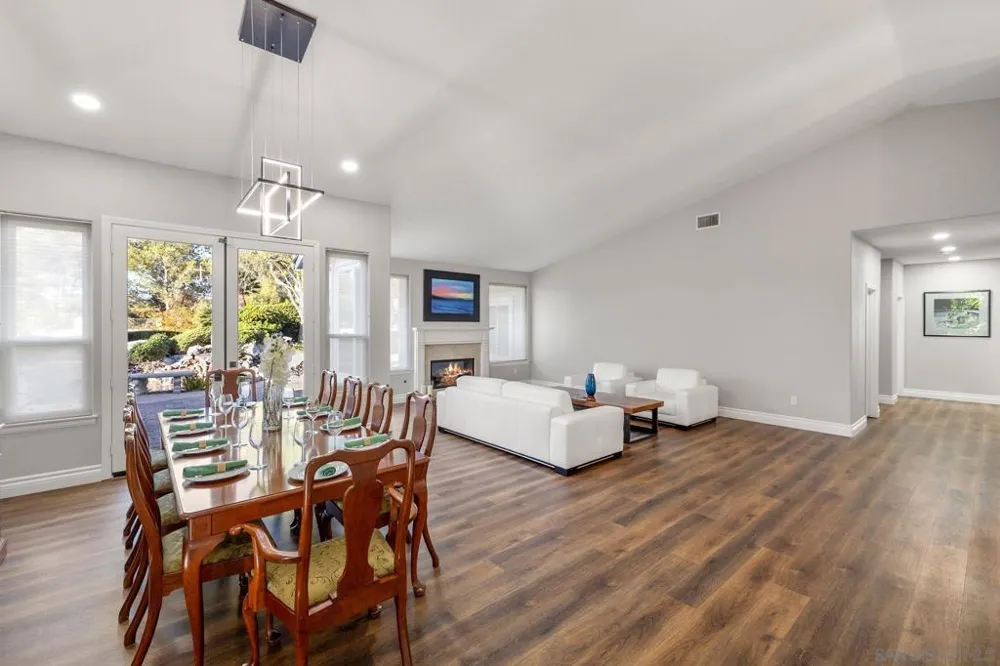 1350 Lupine Hills Vista, CA 92081