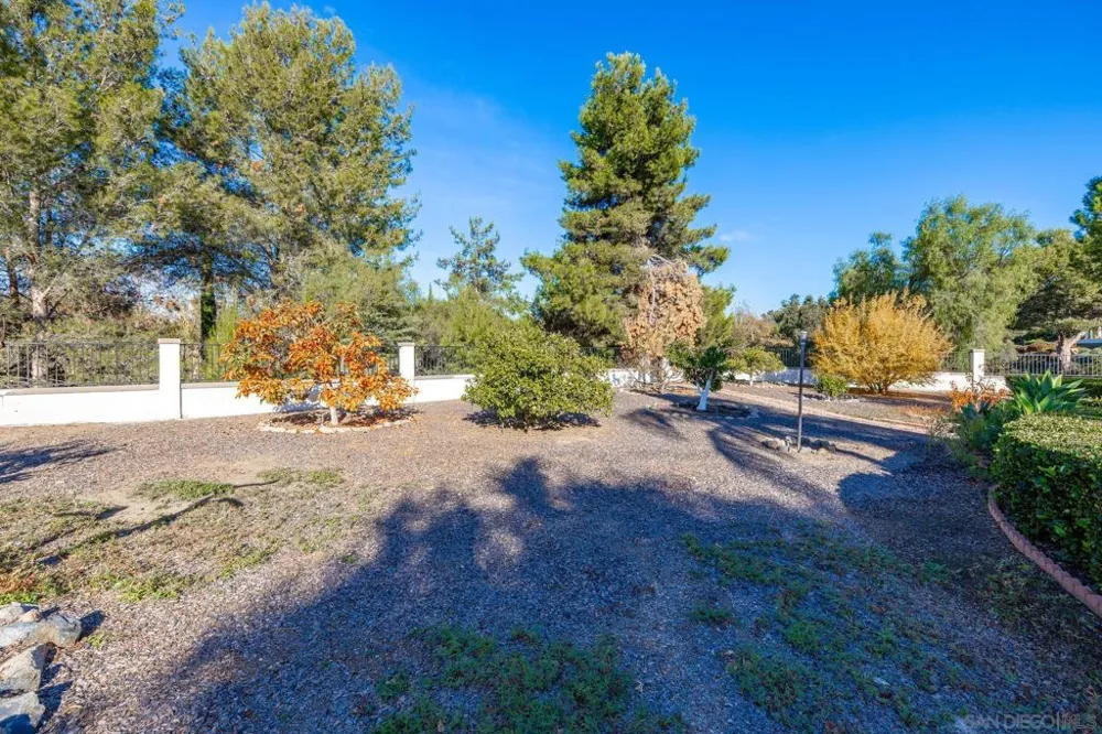 1350 Lupine Hills Vista, CA 92081