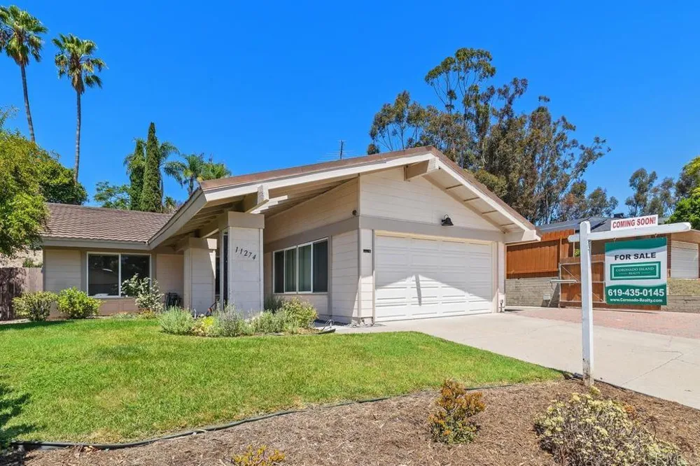11274 Vista LA Cuesta Drive San Diego, CA 92131